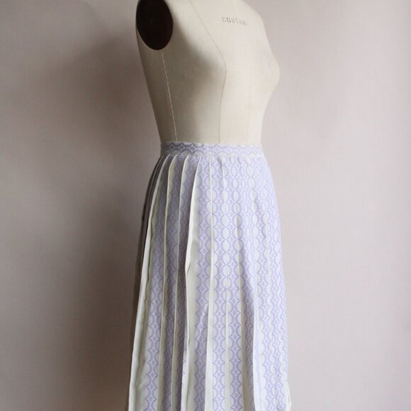 Vintage 1960s Skirt, Bobbie Brooks Pleated Purple and White Full Skirt. - Picture 5 of 10